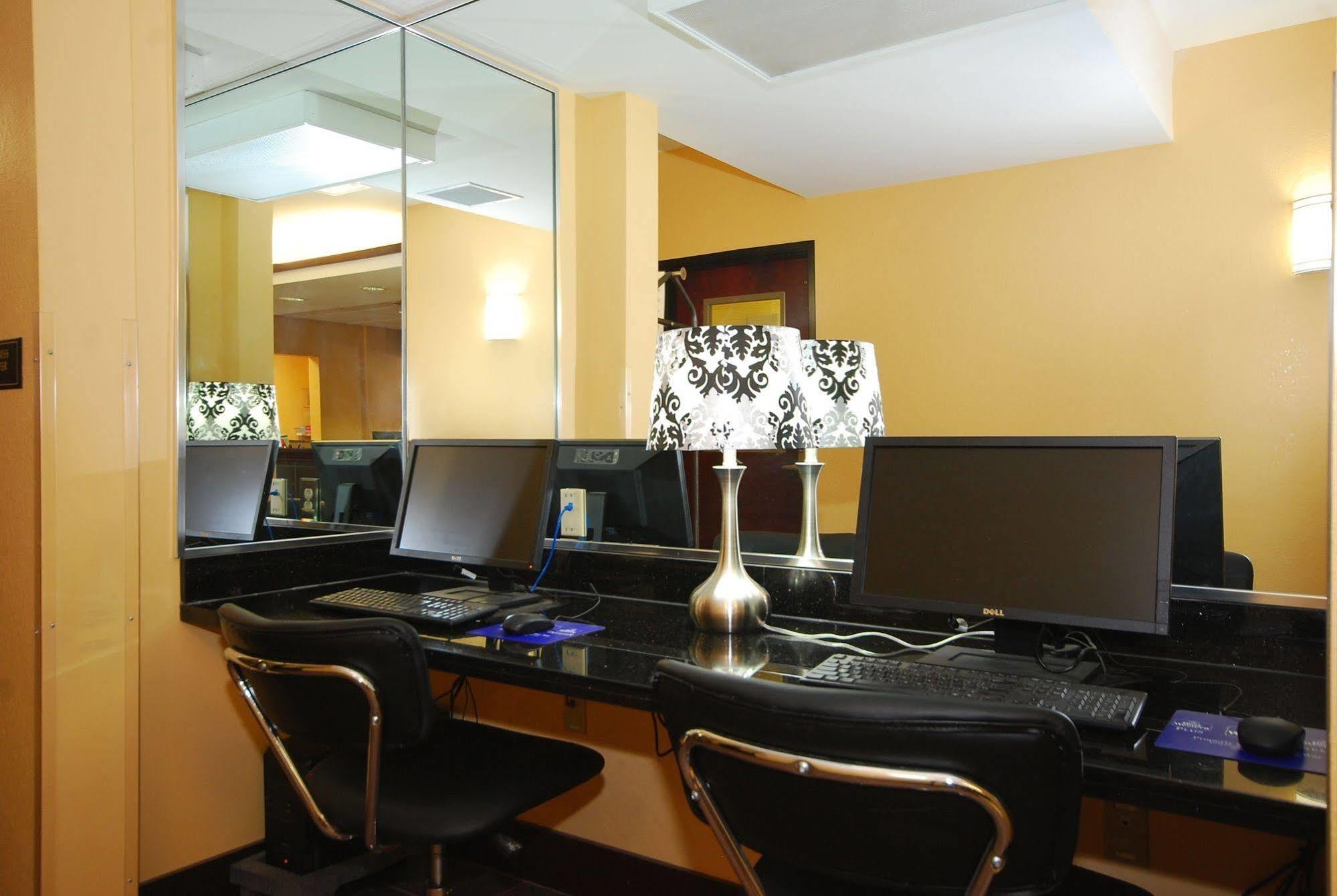 Paradise Inn & Suites Towanda Buitenkant foto